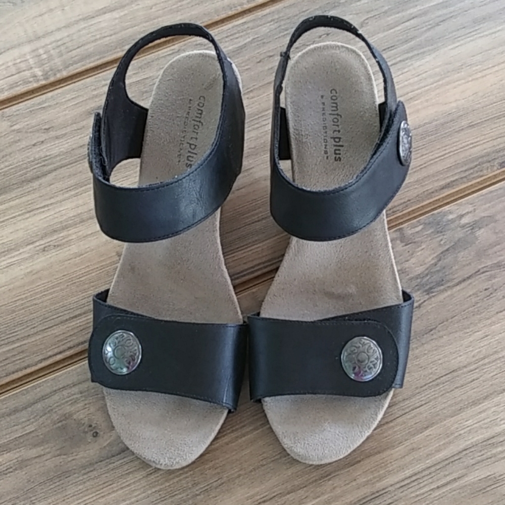 Black Wedges size 8.5 Comfort Plus